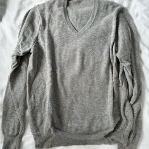 Uniqlo Light Gray V-Neck Men's Sweater